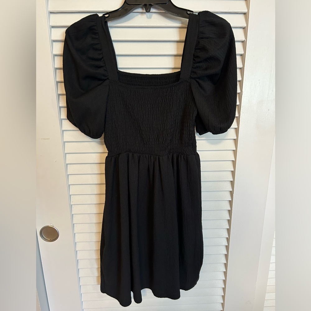 H&M Black Smocked Puff Sleeve Dress